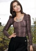 Blusa com Estampa de Cobra e Manga Bufante