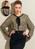 Camisa Feminina com Estampa de Onça